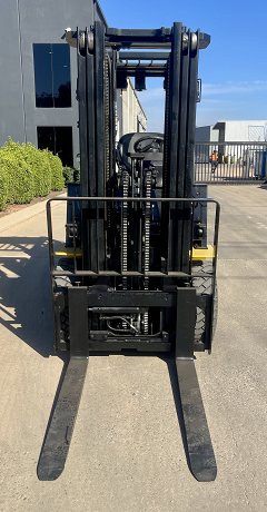 Used equipment: YALE GLP25MX