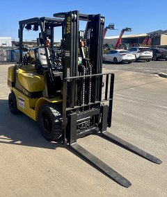 Used equipment: YALE GLP25MX