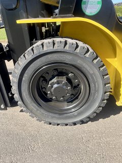 Used equipment: YALE GLP25MX
