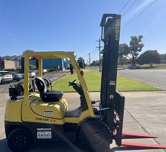 Used equipment: HYSTER H2.50TX
