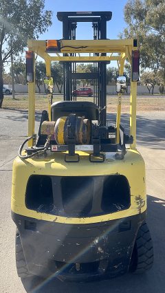 Used equipment: HYSTER H2.50TX