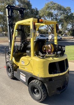 Used equipment: HYSTER H2.50TX