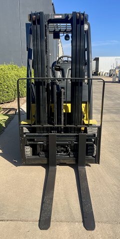 Used equipment: YALE GLP050LX