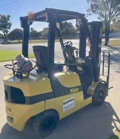 Used equipment: YALE GLP050LX