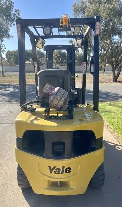 Used equipment: YALE GLP050LX