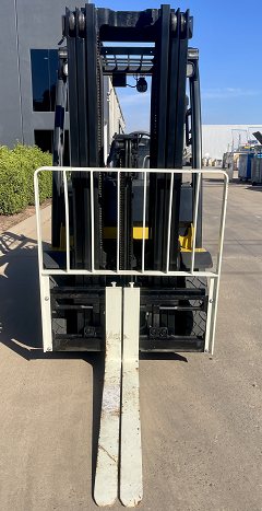 Used equipment: YALE GLP25VX