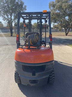 Used equipment: TOYOTA 6FG25