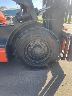 Used equipment: TOYOTA 6FG25