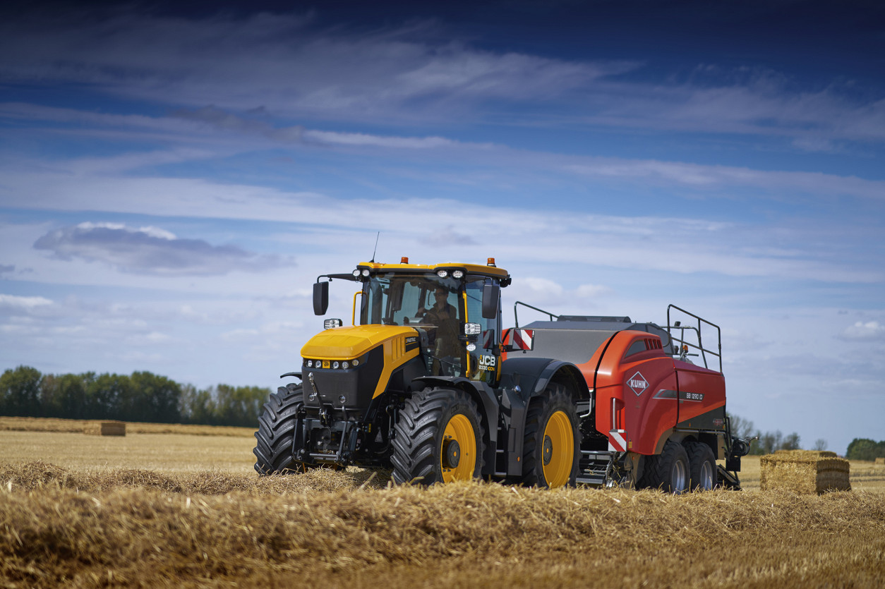 JCB 8000 Series Fastrac iCON